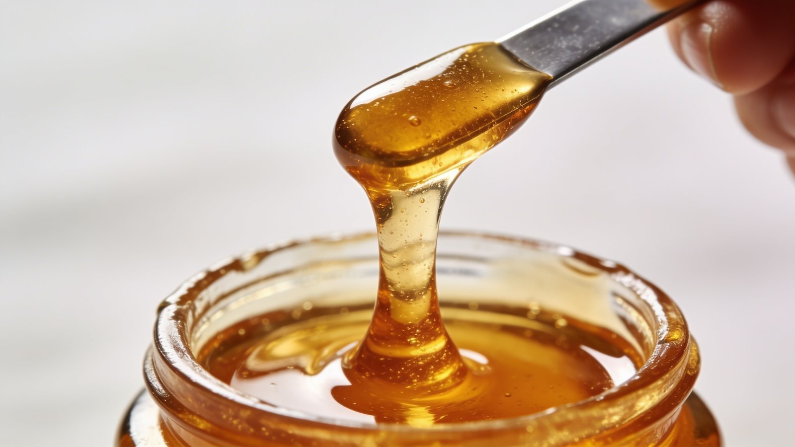 What Is Live Rosin? A Guide to Solventless Concentrates